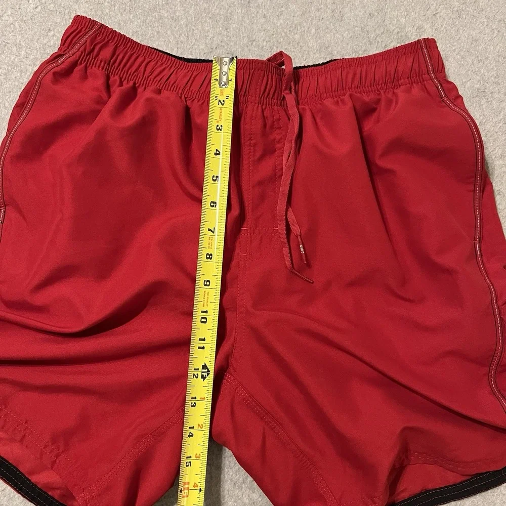 Nike Shorts Men's Large Red Swim Trunks Drawstring Pockets Swoosh Lined Cargo